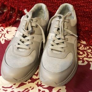 NWOT Everlane Trainers